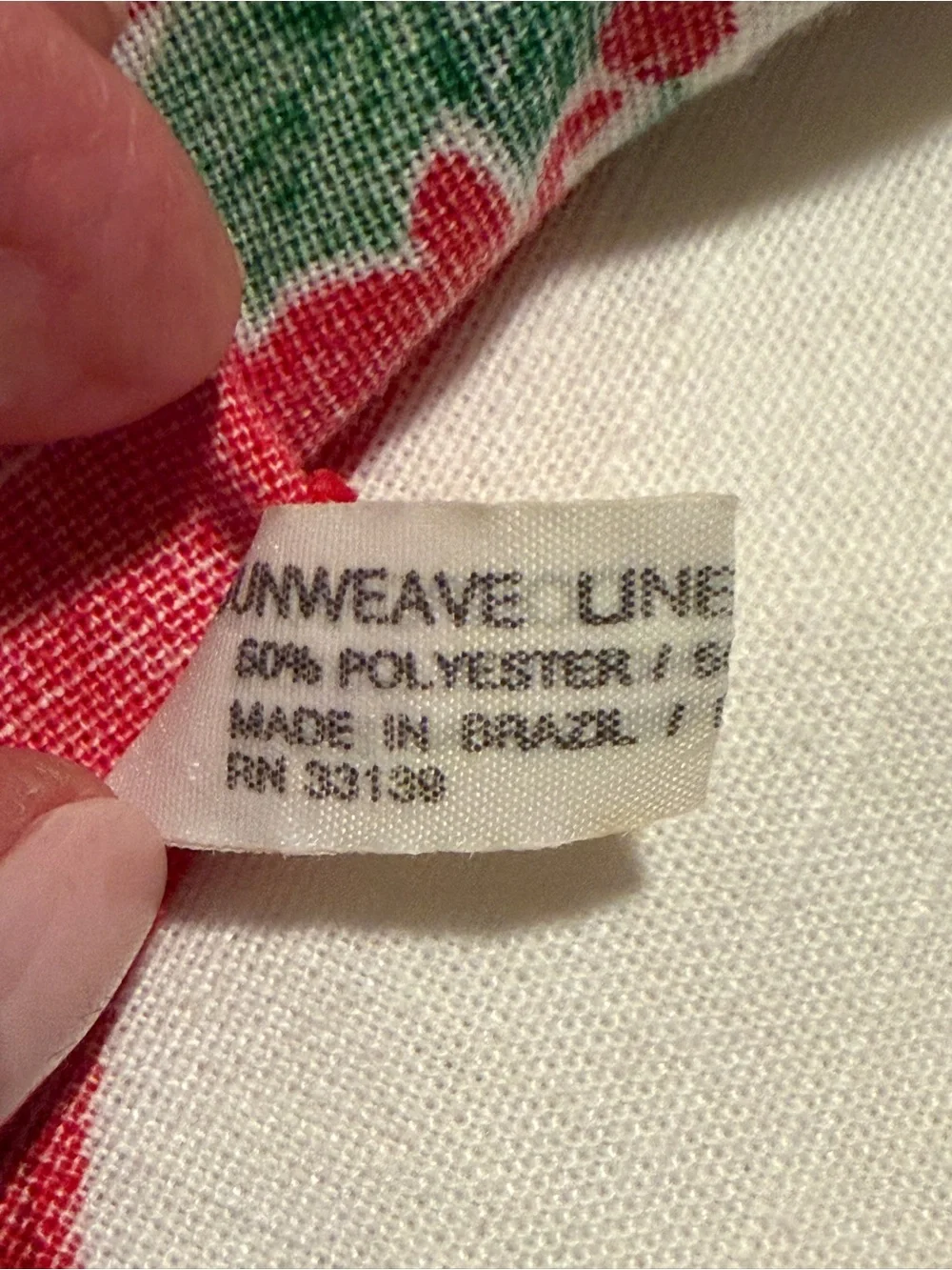Vintage Sunweave Christmas Holly Wreath Round Tablecloth 90” Made in Brazil red